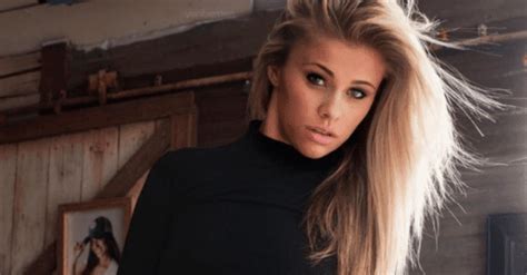 UFC Star Paige VanZant Keeps Sharing Clever Nude Photos On ...